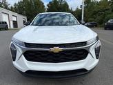 Thumbnail of 2024 Summit White Chevrolet Trax