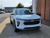 Thumbnail of 2025 Summit White Chevrolet Trax