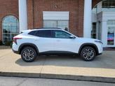 Thumbnail of 2025 Summit White Chevrolet Trax