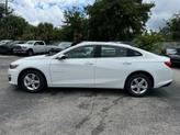 Thumbnail of 2025 Summit White Chevrolet Malibu