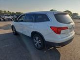 Thumbnail of 2016 White Diamond Pearl Honda Pilot