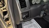 Thumbnail of 2009 Light Sandstone Metallic Clearcoat Chrysler 300