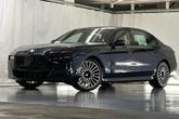 Thumbnail of 2025 Tanzanite Blue II Metallic BMW 740