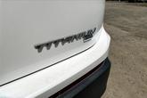Thumbnail of 2018 White / Platinum Ford Edge