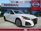 Photo of 2025 Pearl White Tri-Coat Nissan Altima