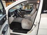 Thumbnail of 2018 Blizzard Pearl Toyota Highlander
