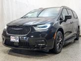 Thumbnail of 2021 Brilliant Black Crystal Pearlcoat Chrysler Pacifica
