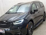 Thumbnail of 2021 Brilliant Black Crystal Pearlcoat Chrysler Pacifica