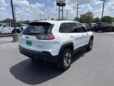 Thumbnail of 2019 Bright White Clearcoat Jeep Cherokee