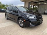 Photo of 2025 Diamond Black Chrysler Pacifica Hybrid