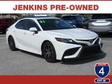 Photo of 2021 Super White Toyota Camry