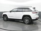 Thumbnail of 2025 Bright White Clearcoat Jeep Grand Cherokee