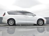 Thumbnail of 2022 Bright White Clearcoat Chrysler Pacifica