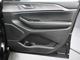 Thumbnail of 2025 Diamond Black Crystal Pearlcoat Jeep Grand Cherokee