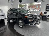 Thumbnail of 2016 Brilliant Black Crystal Pearlcoat Jeep Cherokee
