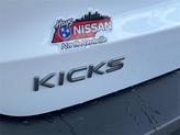 Thumbnail of 2025 2t Wht Blk Roof Nissan Kicks