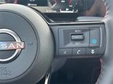 Thumbnail of 2025 2t Wht Blk Roof Nissan Kicks