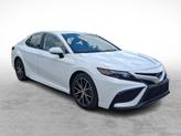 Photo of 2021 Super White Toyota Camry