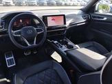 Thumbnail of 2024 Opal White Pearl Effect Volkswagen Atlas Cross Sport