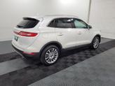 Thumbnail of 2017 White Platinum Metallic Tri-Coat Lincoln MKC