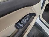 Thumbnail of 2017 White Platinum Metallic Tri-Coat Lincoln MKC