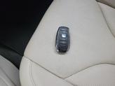 Thumbnail of 2017 White Platinum Metallic Tri-Coat Lincoln MKC