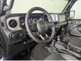 Thumbnail of 2025 Granite Crystal Metallic Clearcoat Jeep Gladiator