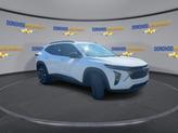 Thumbnail of 2025 Summit White Chevrolet Trax