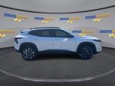 Thumbnail of 2025 Summit White Chevrolet Trax