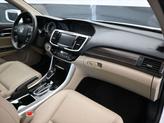 Thumbnail of 2016 White Orchid Pearl Honda Accord