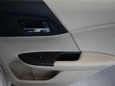 Thumbnail of 2016 White Orchid Pearl Honda Accord