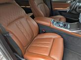 Thumbnail of 2023 Mineral White Metallic BMW X7