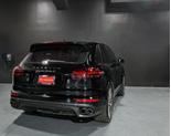 Thumbnail of 2018 Moonlight Blue Metallic Porsche Cayenne