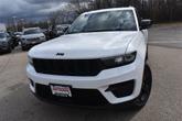 Thumbnail of 2025 Bright White Clearcoat Jeep Grand Cherokee