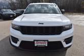 Thumbnail of 2025 Bright White Clearcoat Jeep Grand Cherokee