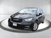 Photo of 2023 Brilliant Black Crystal Pearlcoat Chrysler Pacifica