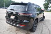 Thumbnail of 2025 Diamond Black Crystal Pearlcoat Jeep Grand Cherokee