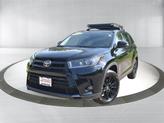 Photo of 2019 Midnight Black Metallic Toyota Highlander