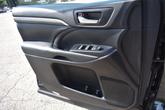 Thumbnail of 2019 Midnight Black Metallic Toyota Highlander