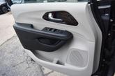 Thumbnail of 2023 Granite Crystal Metallic Clearcoat Chrysler Pacifica