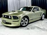 Photo of 2006 Green Ford Mustang