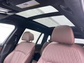 Thumbnail of 2025 Mineral White Metallic BMW X7