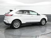 Thumbnail of 2023 Oxford White Ford Edge