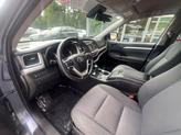 Thumbnail of 2019 Shoreline Blue Pearl Toyota Highlander