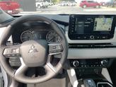 Thumbnail of 2025 Diamond White Mitsubishi Outlander
