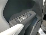 Thumbnail of 2025 Diamond White Mitsubishi Outlander