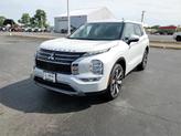 Thumbnail of 2025 Diamond White Mitsubishi Outlander