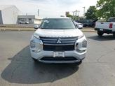 Thumbnail of 2025 Diamond White Mitsubishi Outlander