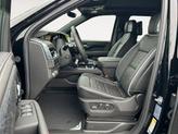 Thumbnail of 2025 Onyx Black GMC Yukon XL