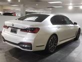 Thumbnail of 2021 MINERAL WHITE METALLIC BMW 750